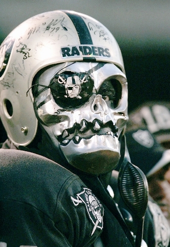 oakland-raiders-fan.jpg