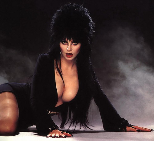 elvira-cleavage.jpg